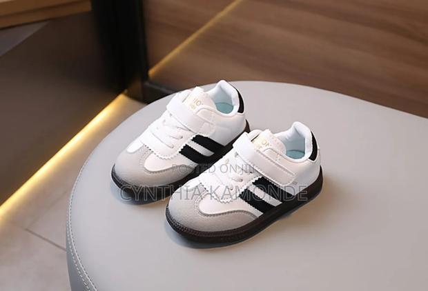 Sleek Sneakers Size 21-30 - thumbnail 3