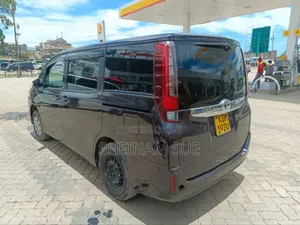 Toyota Noah 2.0 FWD (7 Seater) 2015 Purple