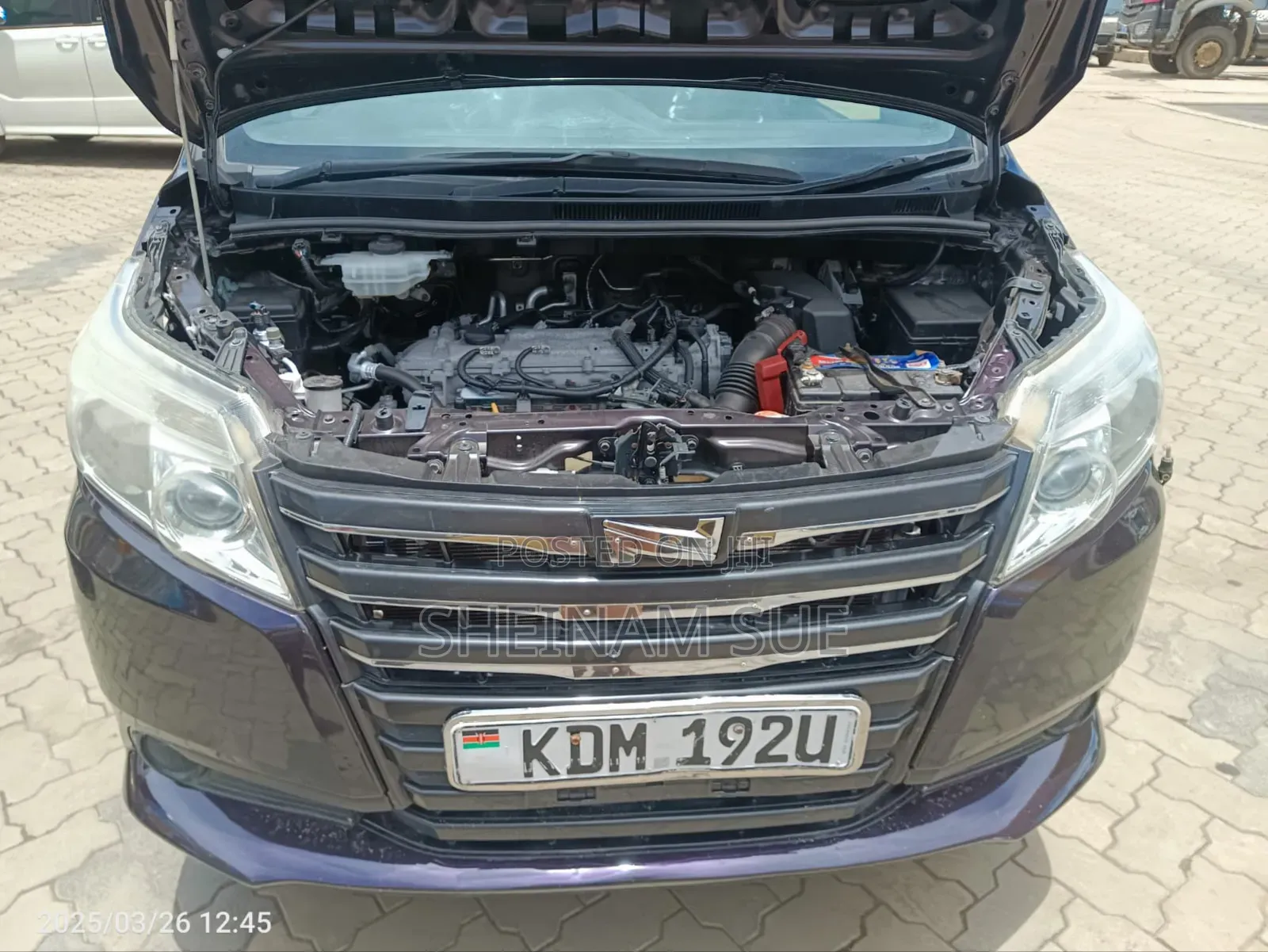 Toyota Noah 2.0 FWD (7 Seater) 2015 Purple