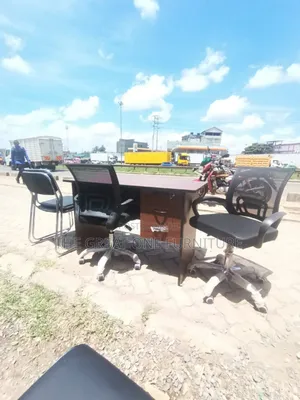 Vintage 1m Lockable Office Desk With Mesh Chair Tv5wj