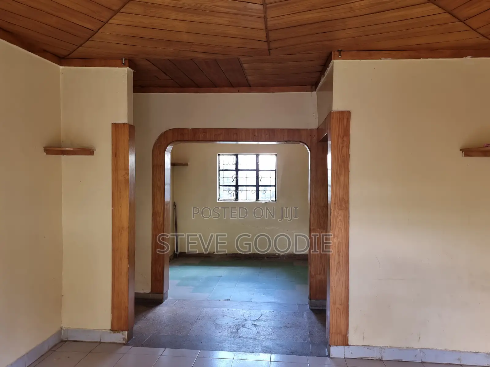 3bdrm Bungalow in Maili Nne for sale