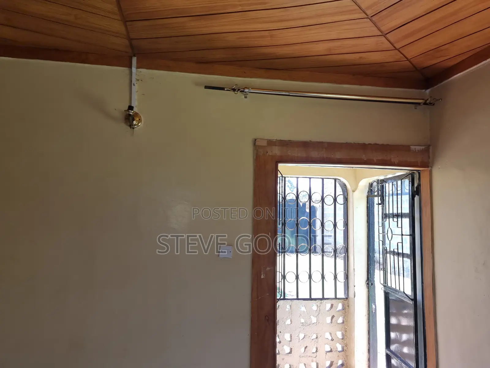 3bdrm Bungalow in Maili Nne for sale