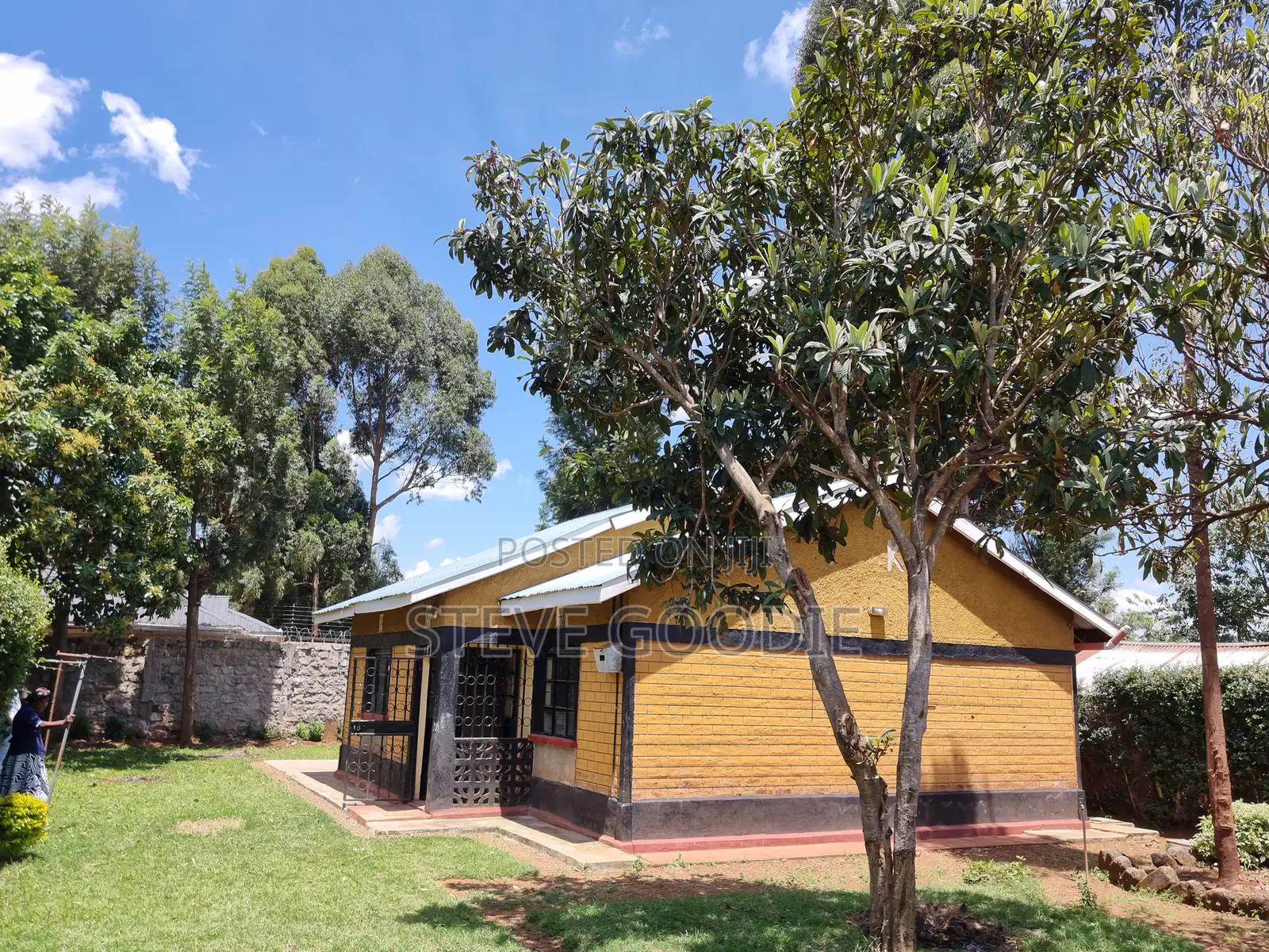 3bdrm Bungalow in Maili Nne for sale
