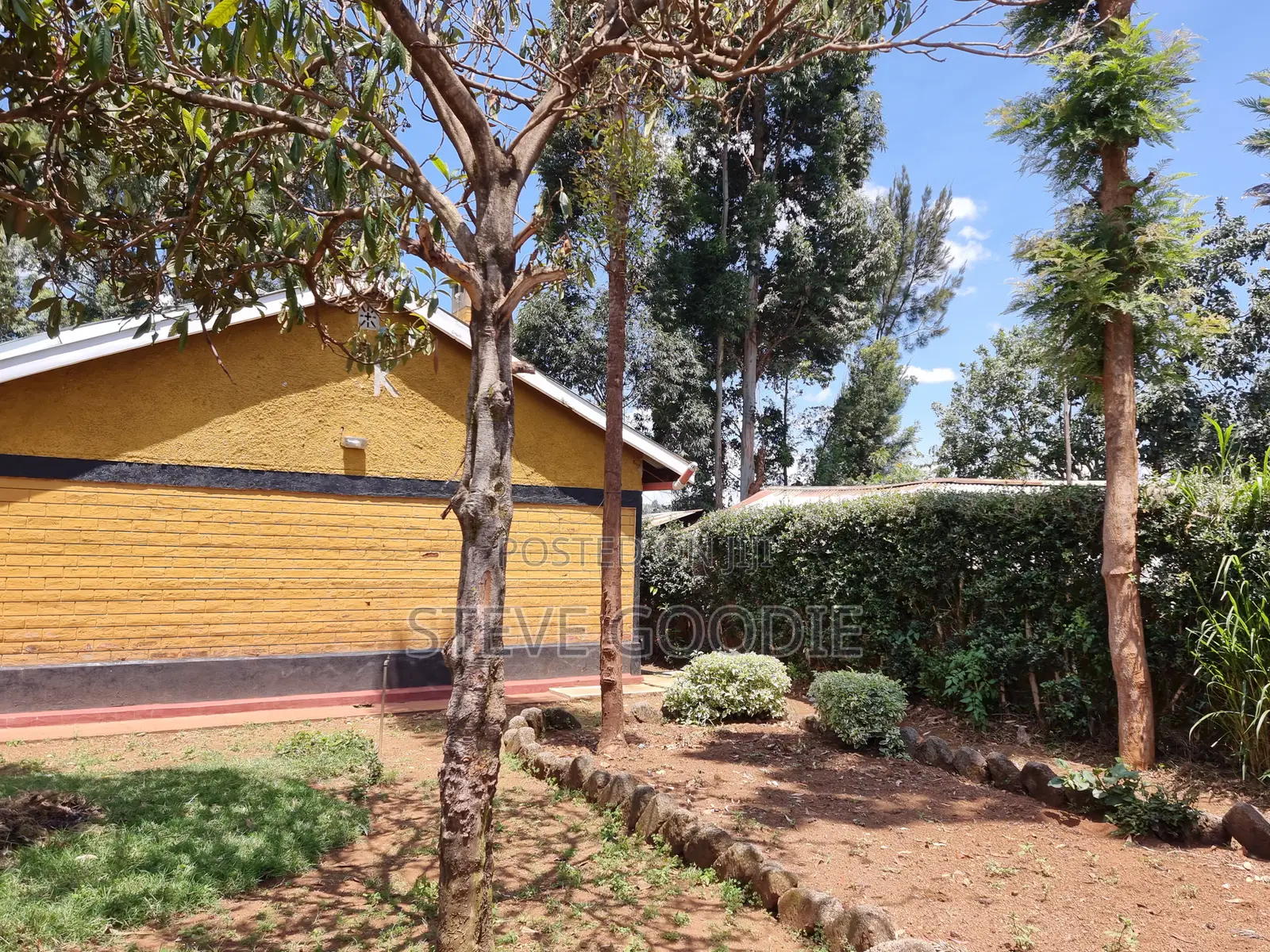 3bdrm Bungalow in Maili Nne for sale
