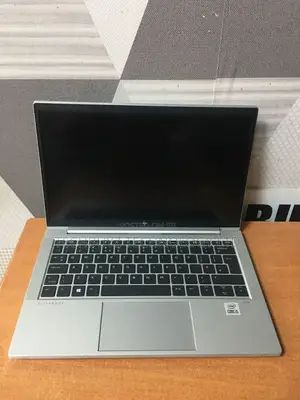 Laptop HP EliteBook 830 G7 8GB Intel Core I5 SSD 256GB