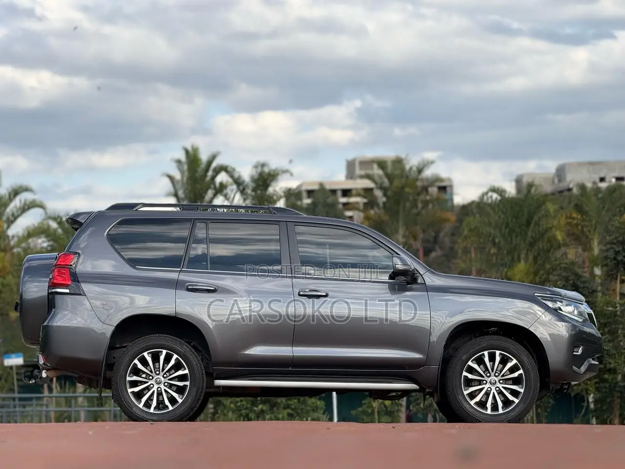 Toyota Land Cruiser Prado 2022 Gray