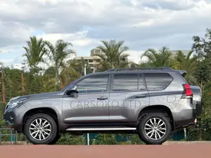 Toyota Land Cruiser Prado 2022 Gray