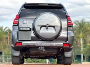 Toyota Land Cruiser Prado 2022 Gray