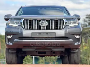 Toyota Land Cruiser Prado 2022 Gray