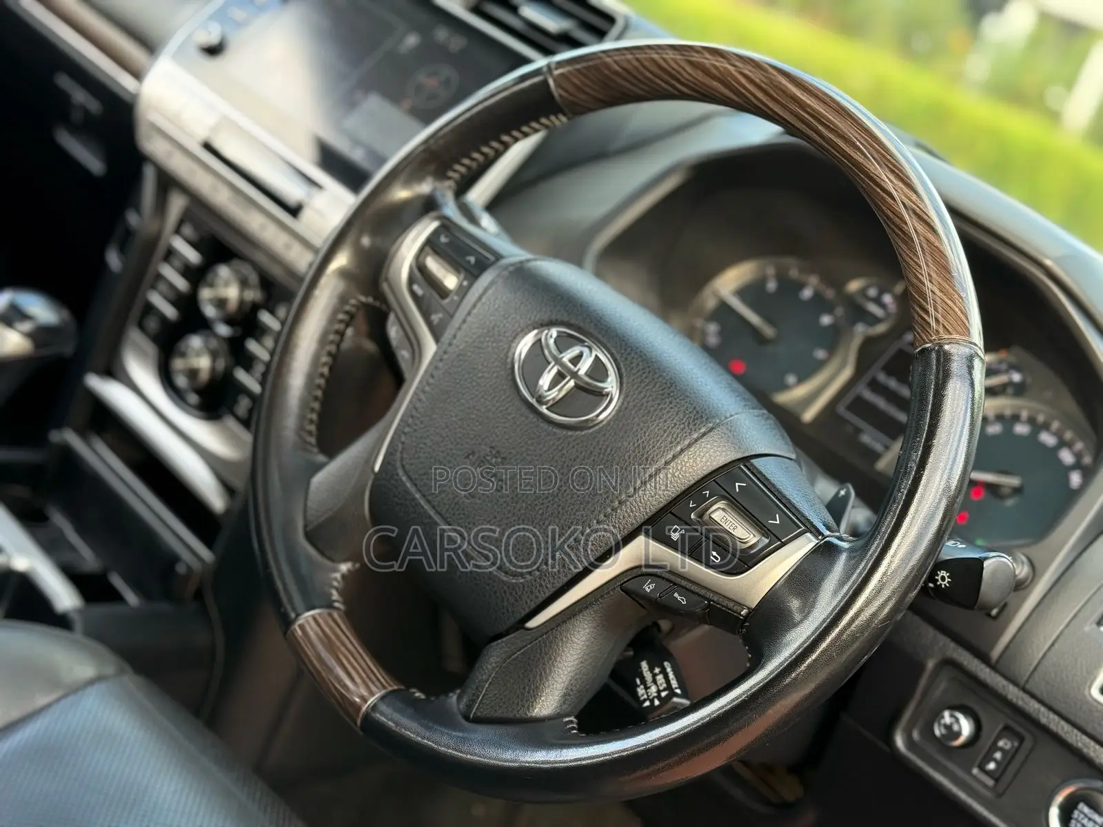 Toyota Land Cruiser Prado 2022 Gray