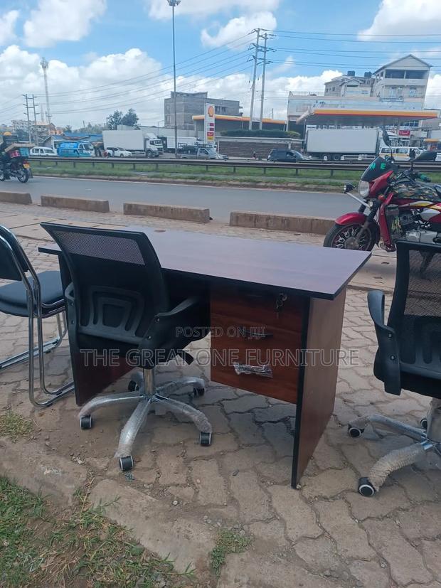 Quality Brown 1m Office Desk With Mesh Chair Hf5qk