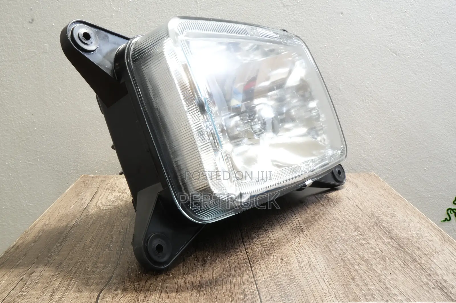 (2151a-/2151a-) Headlight Shacman SX2190 Sd280x180