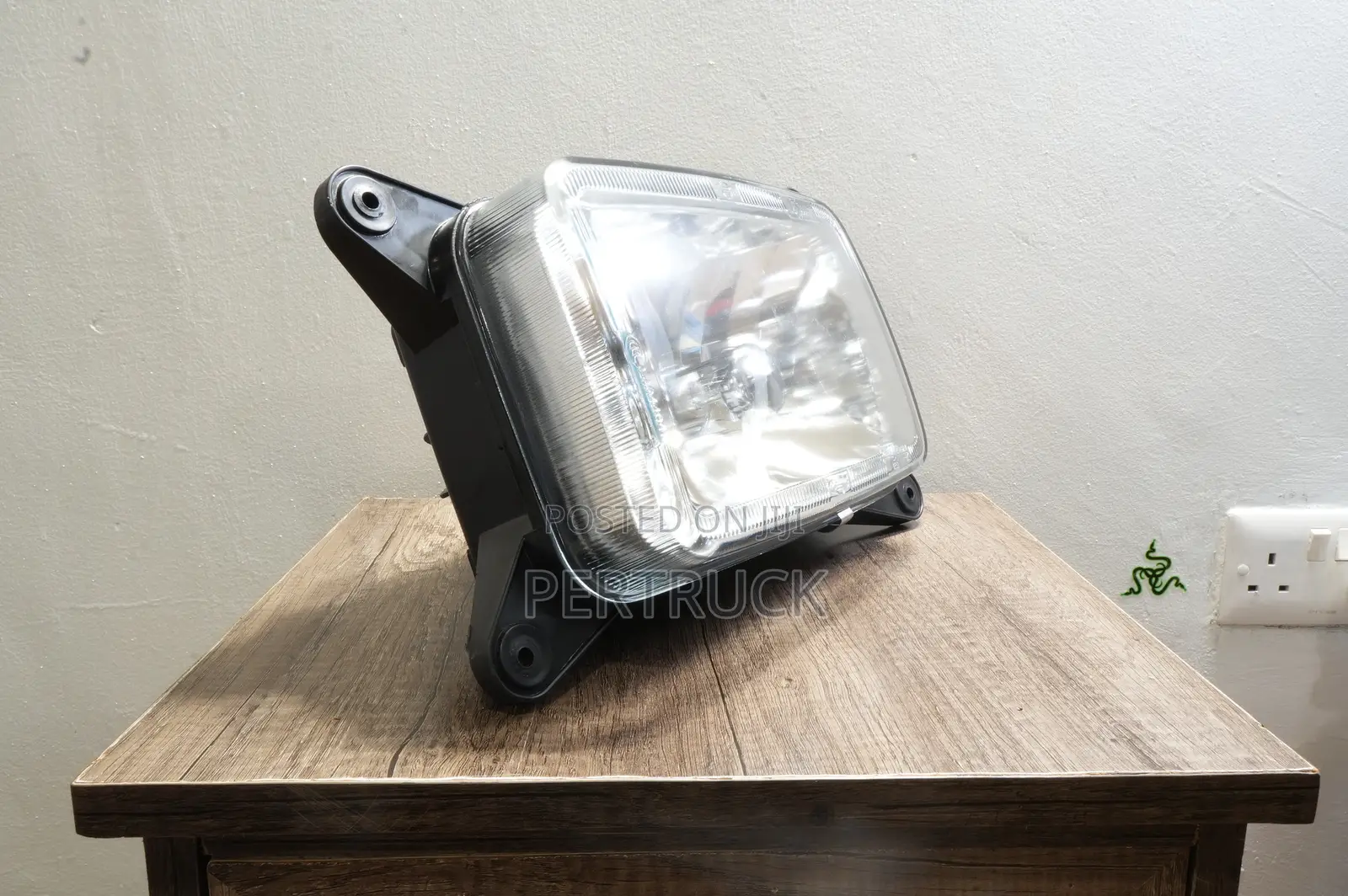 (2151a-/2151a-) Headlight Shacman SX2190 Sd280x180