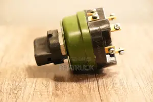 Six Way Switch/Master Lighting Switch Land Rover/Apc WMZ
