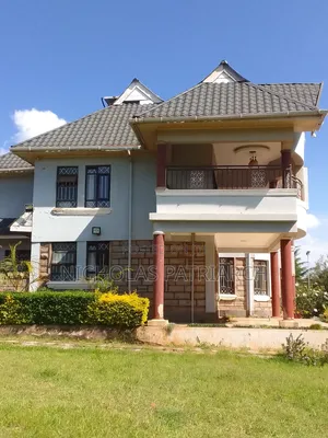 5bdrm Maisonette in Kyasila, Mua Hills for sale