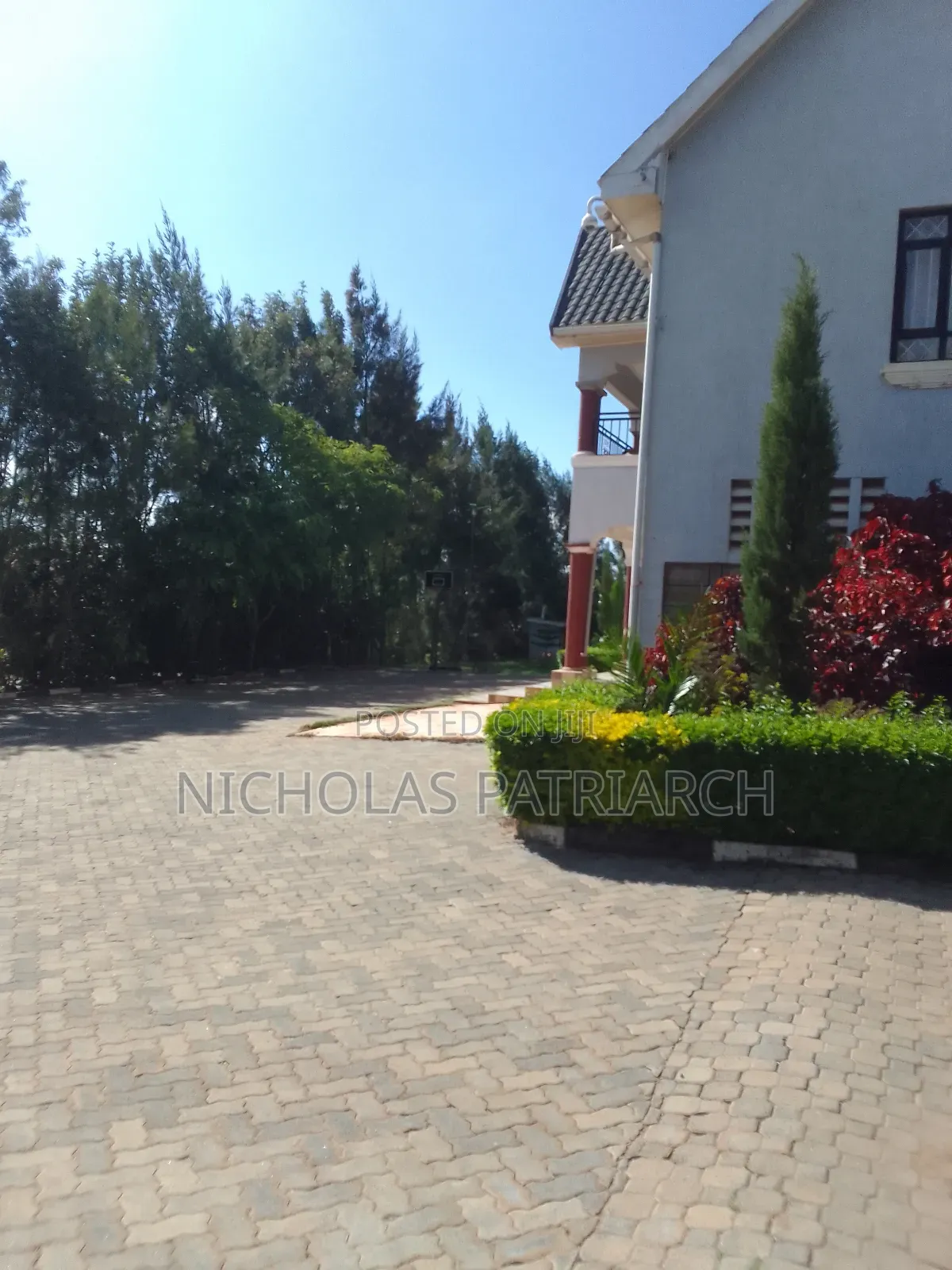 5bdrm Maisonette in Kyasila, Mua Hills for sale