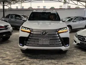 Lexus LX 2022 Off white