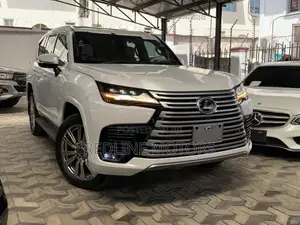 Lexus LX 2022 Off white