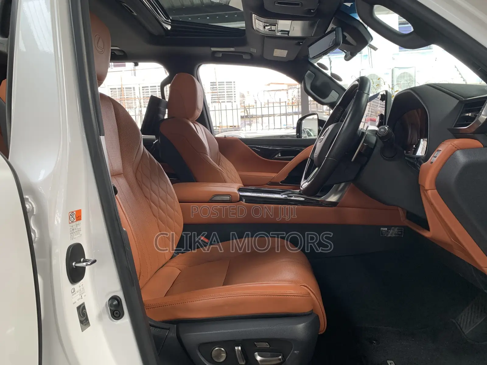 Lexus LX 2022 Off white