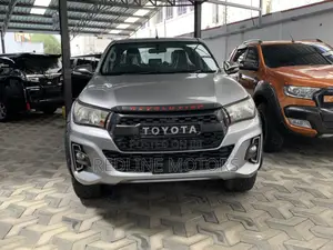Toyota Hilux Revo Double Cab Deisel 2.4 RWD 2017 Gray