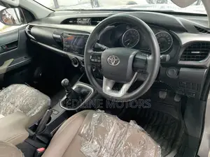 Toyota Hilux Revo Double Cab Deisel 2.4 RWD 2017 Gray