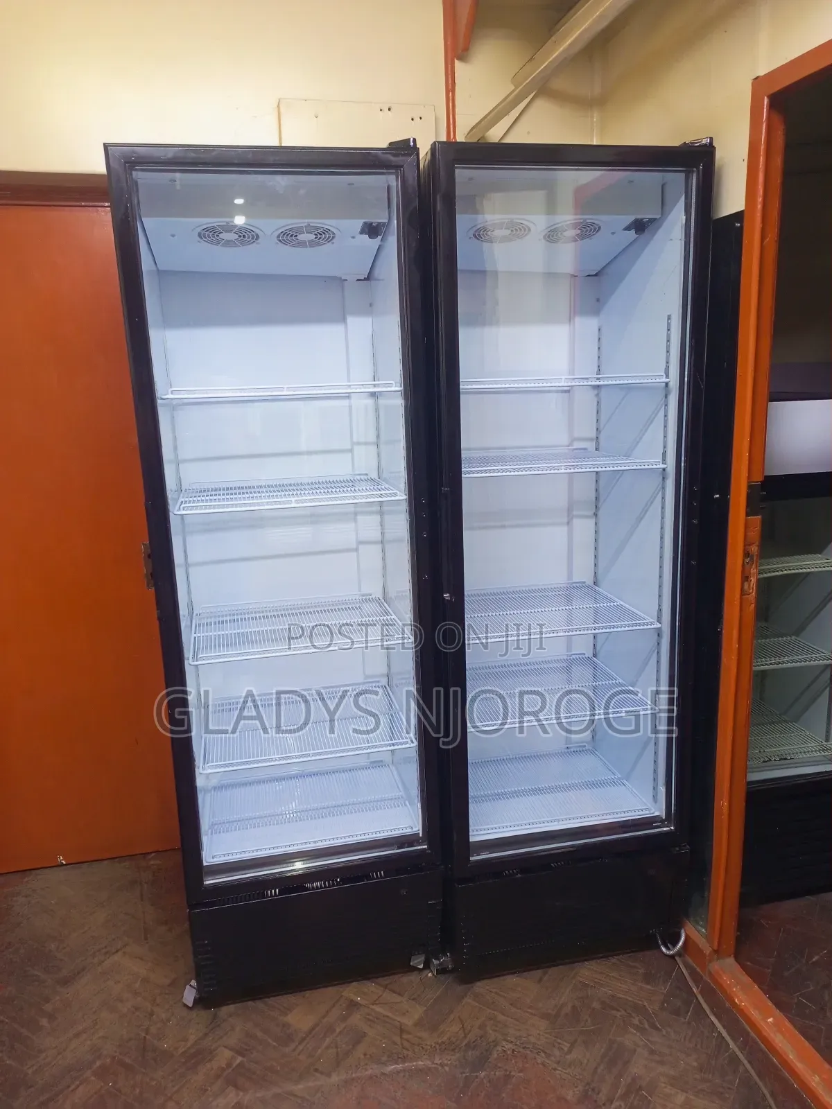 Well Maintained Chiller /as Good as New