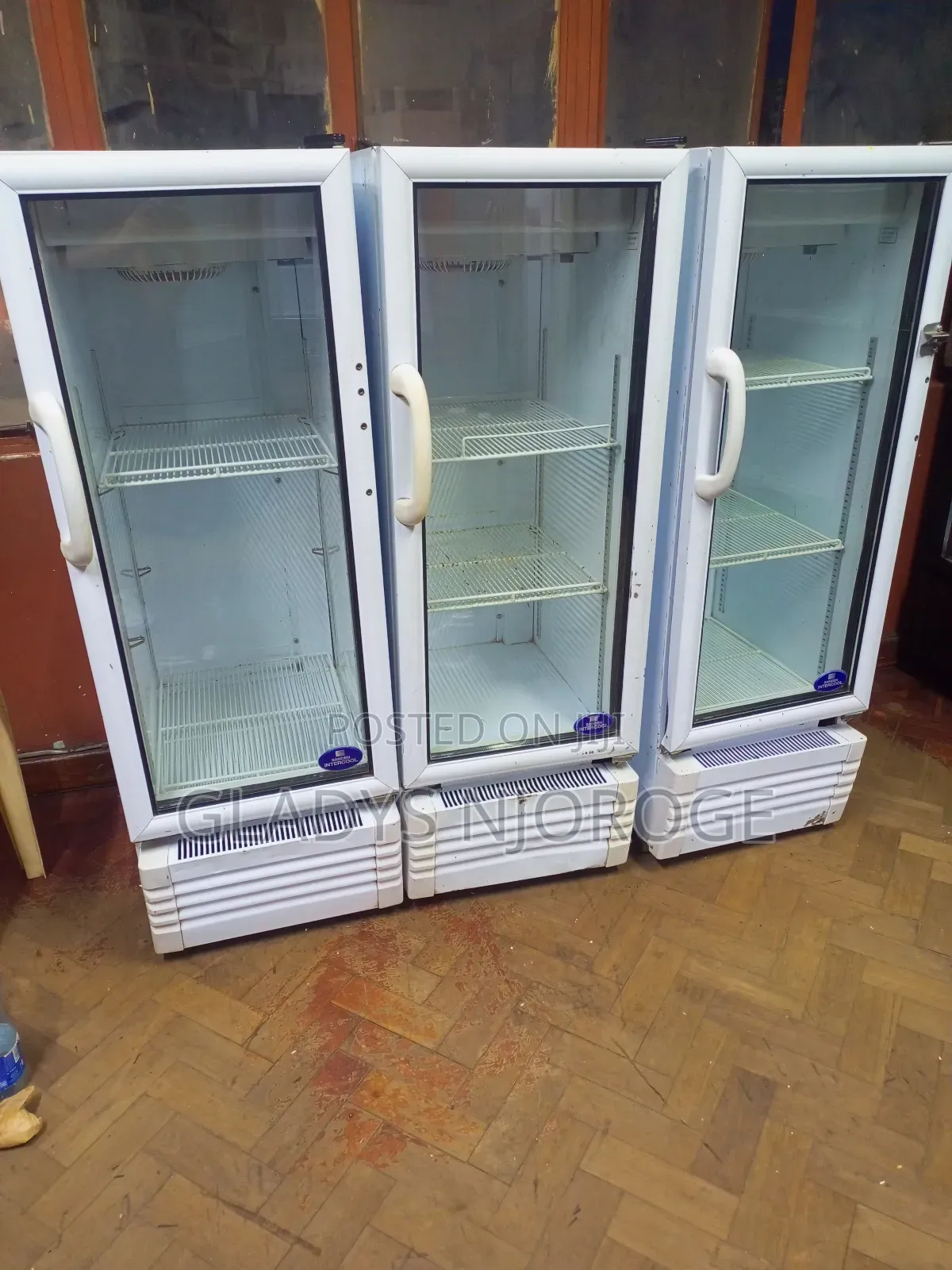 Economical Medium Display Fridge