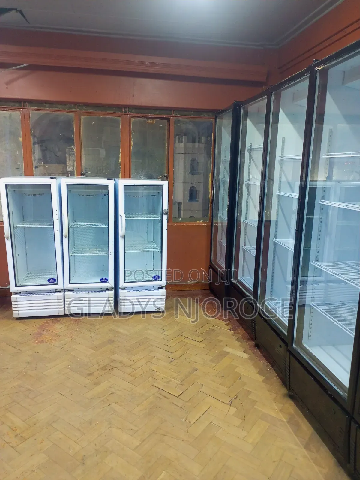 Realible White in Colour Display Fridge