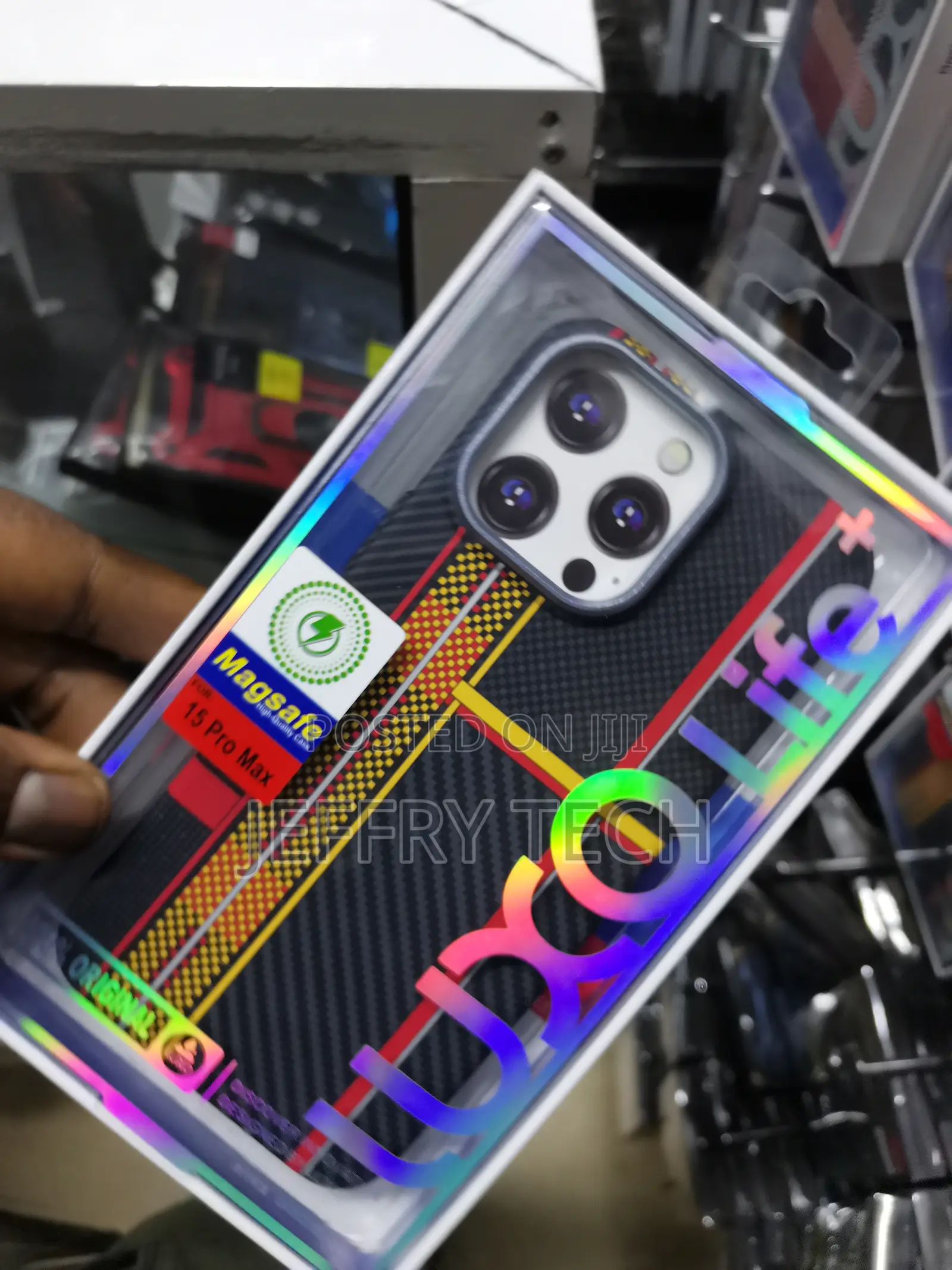 Gimenohig iPhone 15 Pro Max Luxo Tribal Carbon Fiber Case
