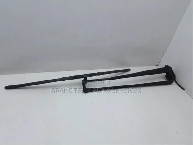 Ractis Wiper Arm - main view