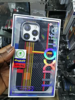 Zeera Magtrix Tribal Carbon Fiber Case for iPhone 14 Pro Max - thumbnail 2