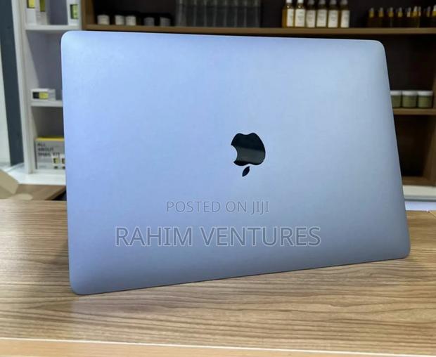 Laptop Apple MacBook Pro 2019 16GB Intel Core i7 SSD 256GB - main view