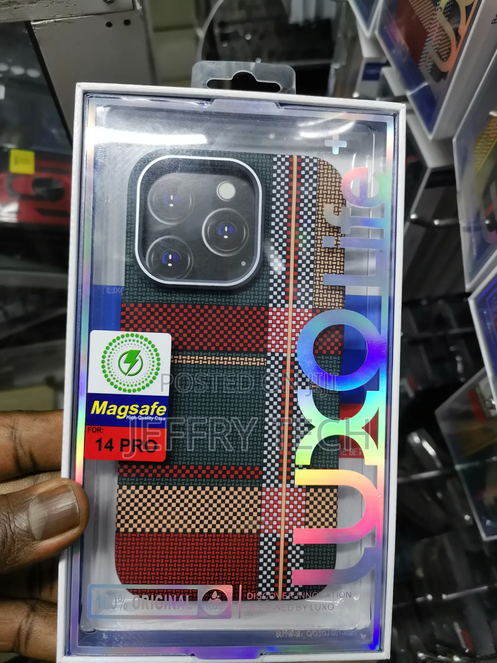 Benks Case for iPhone 14 Pro Tribal Luxo Carbon Fiber Case