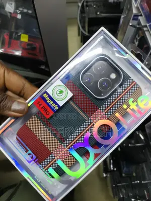 Benks Case for iPhone 14 Pro Tribal Luxo Carbon Fiber Case