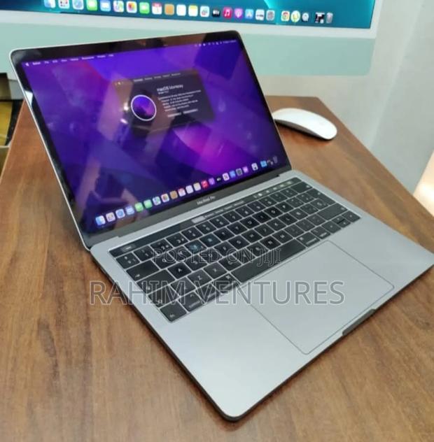Laptop Apple MacBook Pro 2018 16GB Intel Core i7 SSD 256GB - main view