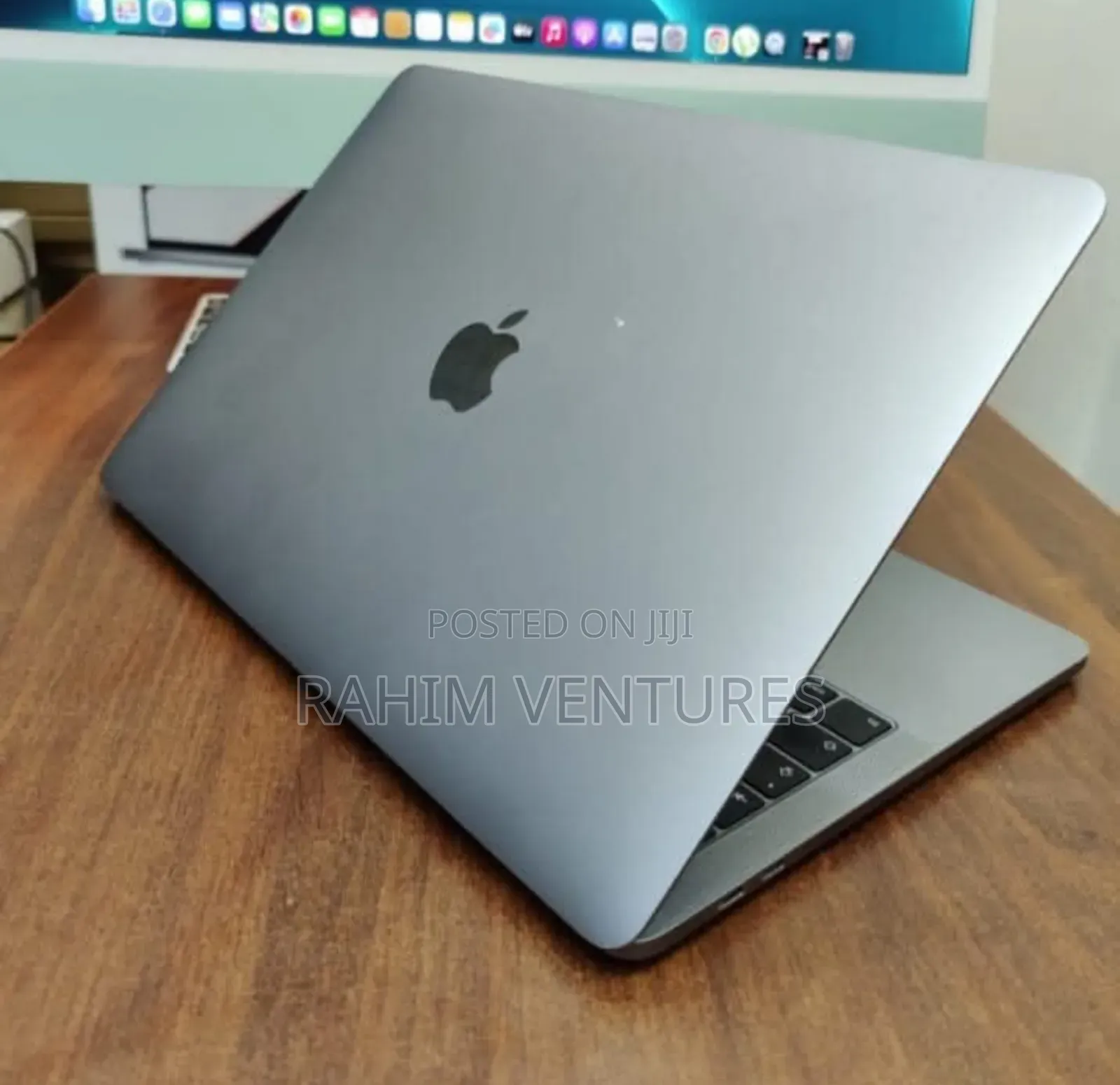 Laptop Apple MacBook Pro 2018 16GB Intel Core i7 SSD 256GB