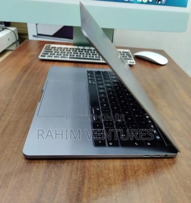 Laptop Apple MacBook Pro 2018 16GB Intel Core i7 SSD 256GB - thumbnail 3