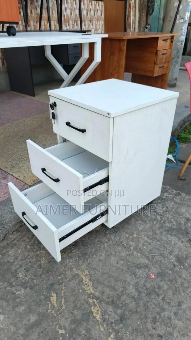 All White Movable Drawers Drawers
