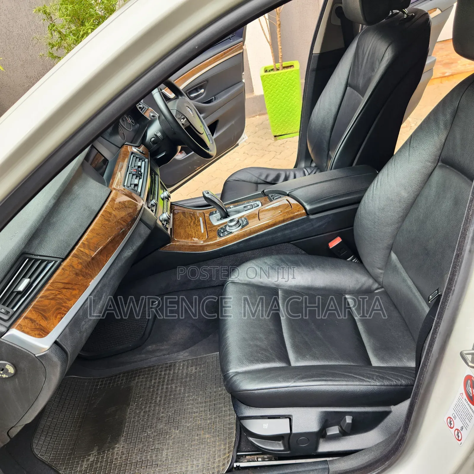 BMW 520i 2012 White