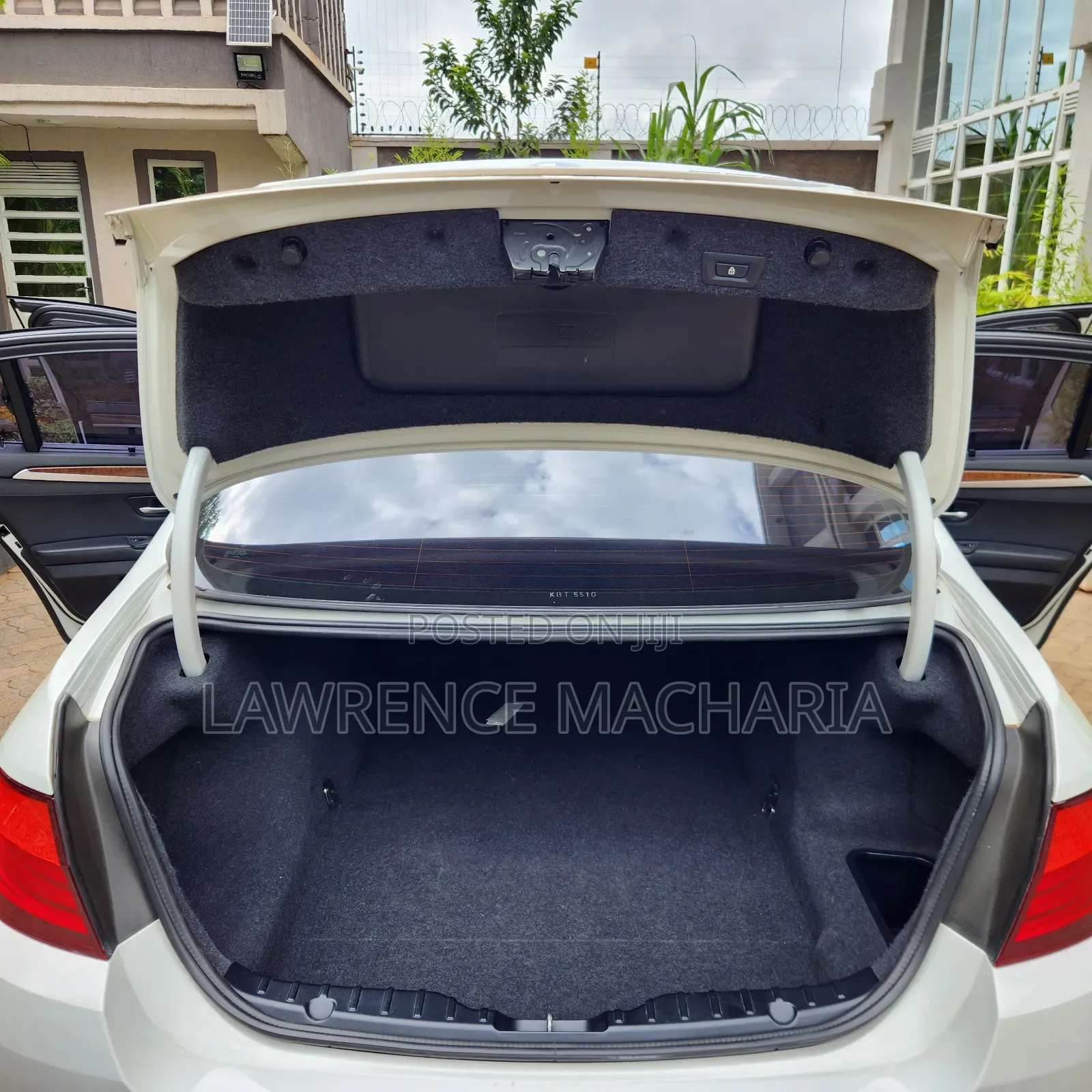 BMW 520i 2012 White