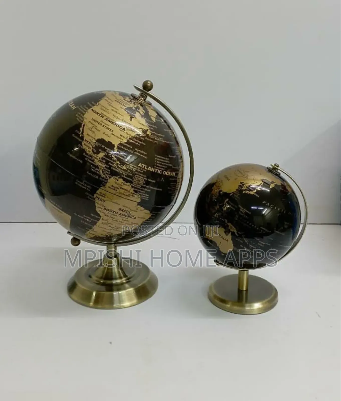 Rotating Globe World Map