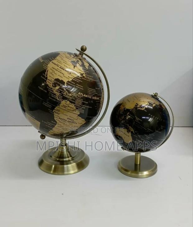 Rotating Globe World Map - main view
