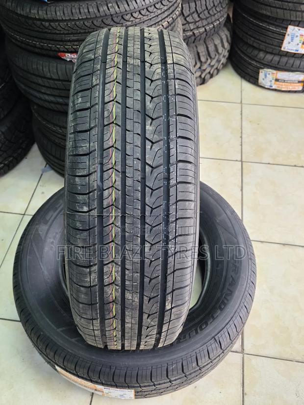 225/65r17 Centara - thumbnail 2