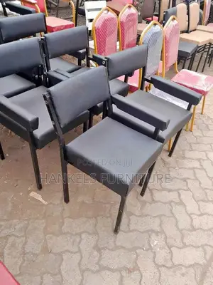 Black Catarina Chair