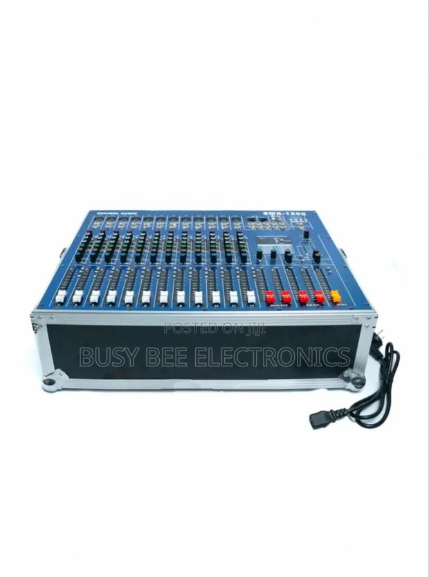SMX 1200 Powered Mixers - main view