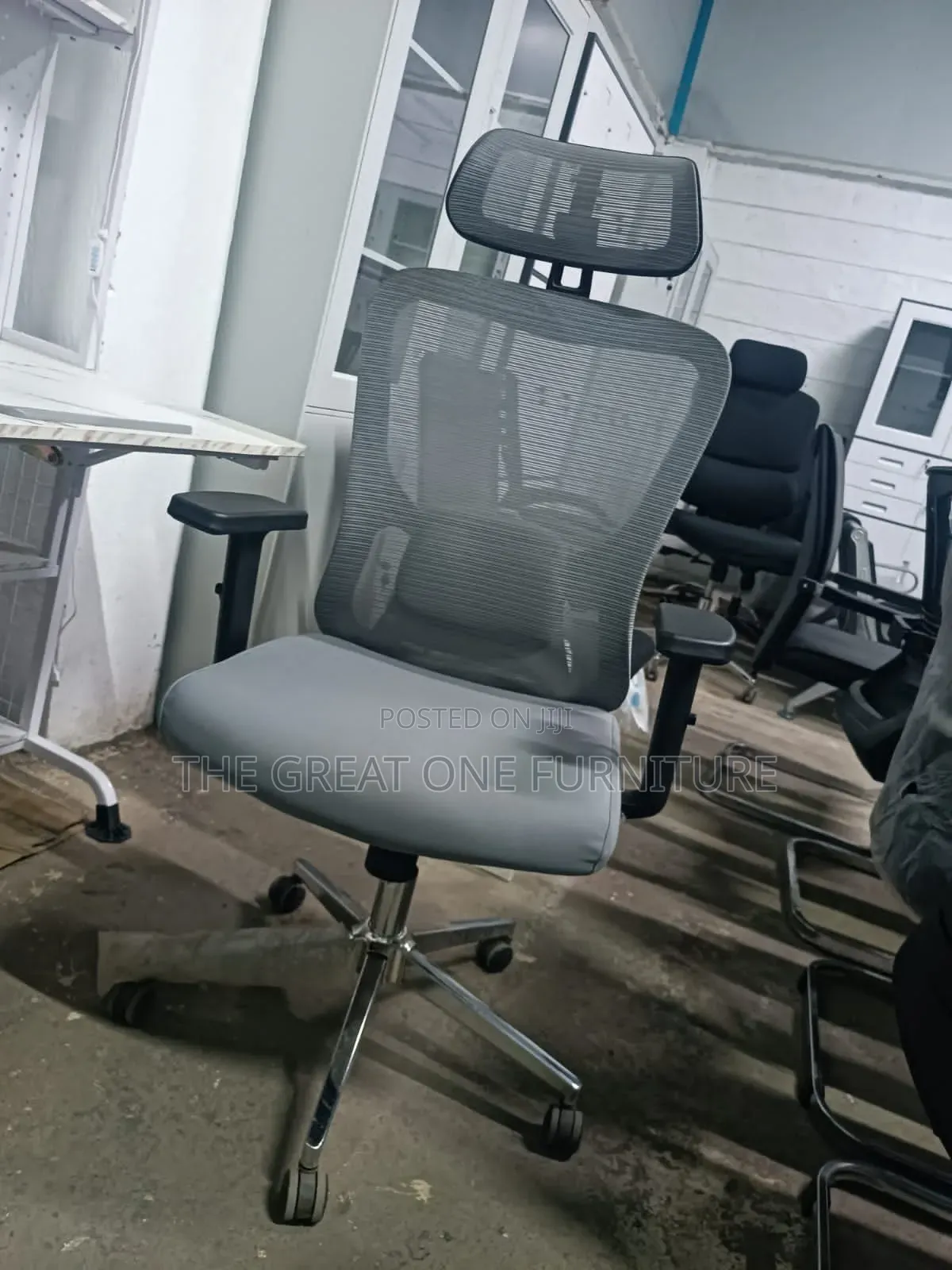 Modern Mesh Office Chair With Headrest Vf4es