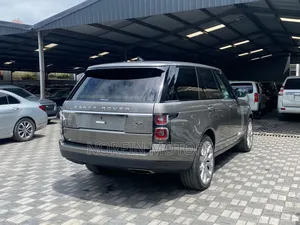 Land Rover Range Rover Vogue 2019 Gold
