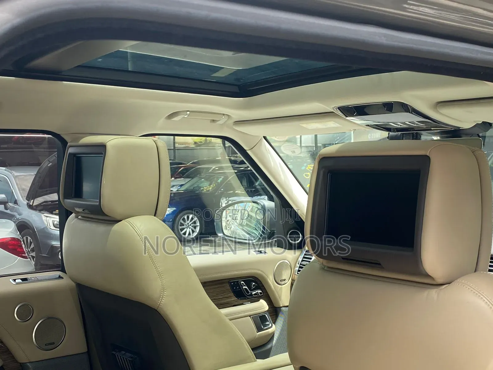 Land Rover Range Rover Vogue 2019 Gold