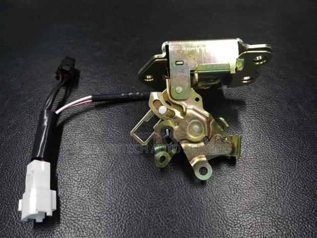 Probox 2005-2014 Bootlock - main view