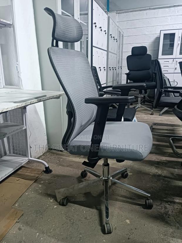Brand New Swivel Adjustable Mesh Office Chair Vg6jk